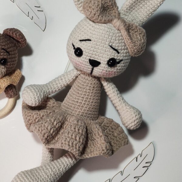 Króliczek na szydełku - Bunia (beżowa)