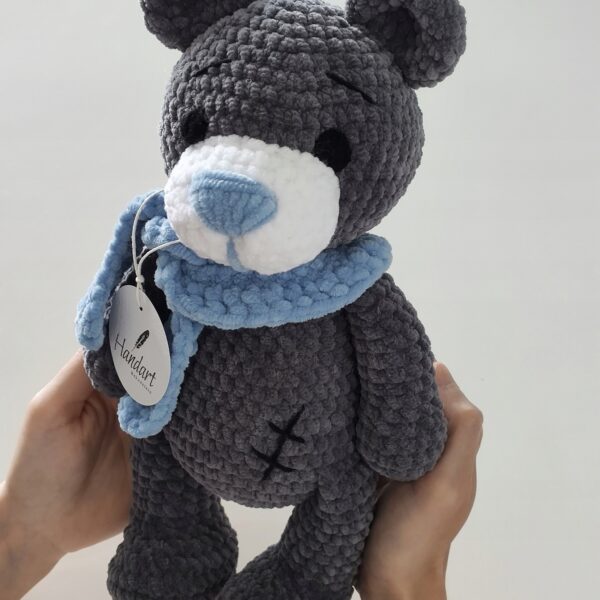 Miś w szaliku na szydełku - Oliwier